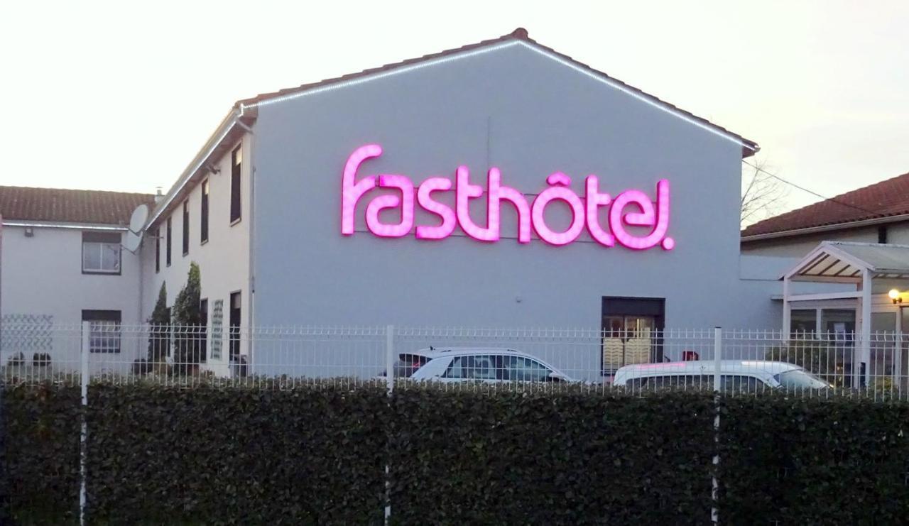 Fasthotel Tarbes-Séméac Exterior foto